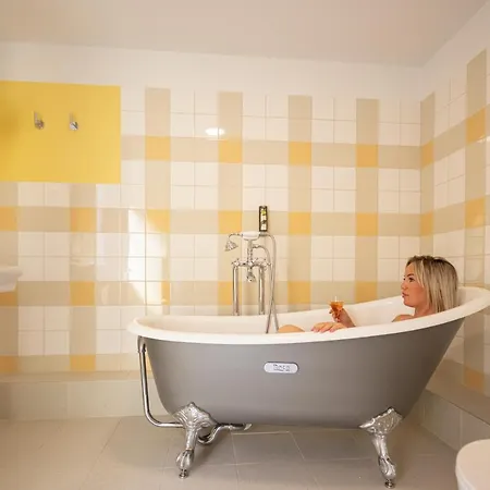 Logis Hotel-restaurant Du Mouton فندق 3*