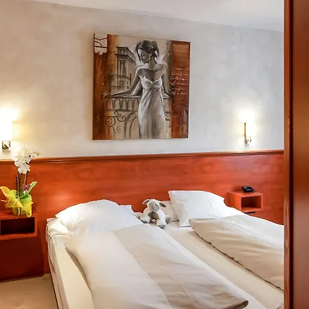 Szálloda Logis Hotel-restaurant Du Mouton Ribeauvillé