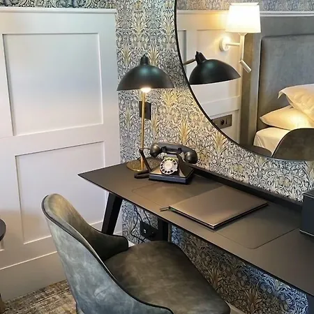 فندق Logis Hotel-restaurant Du Mouton ريبوفيل