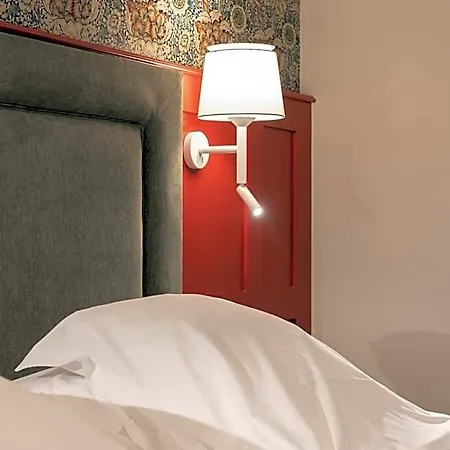 Logis Hotel-restaurant Du Mouton מלון