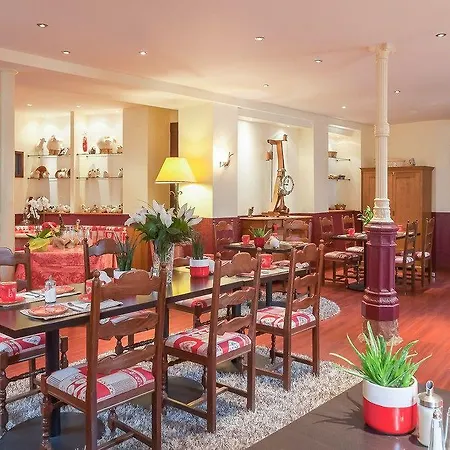 Logis Hotel-restaurant Du Mouton 3* ريبوفيل