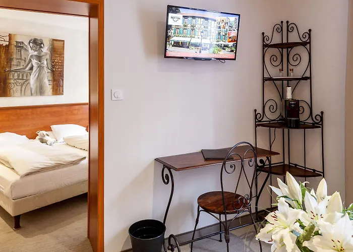 Logis Hotel-restaurant Du Mouton Ribeauvillé